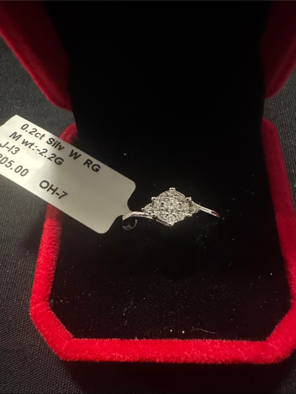 Lab grown diamond ring